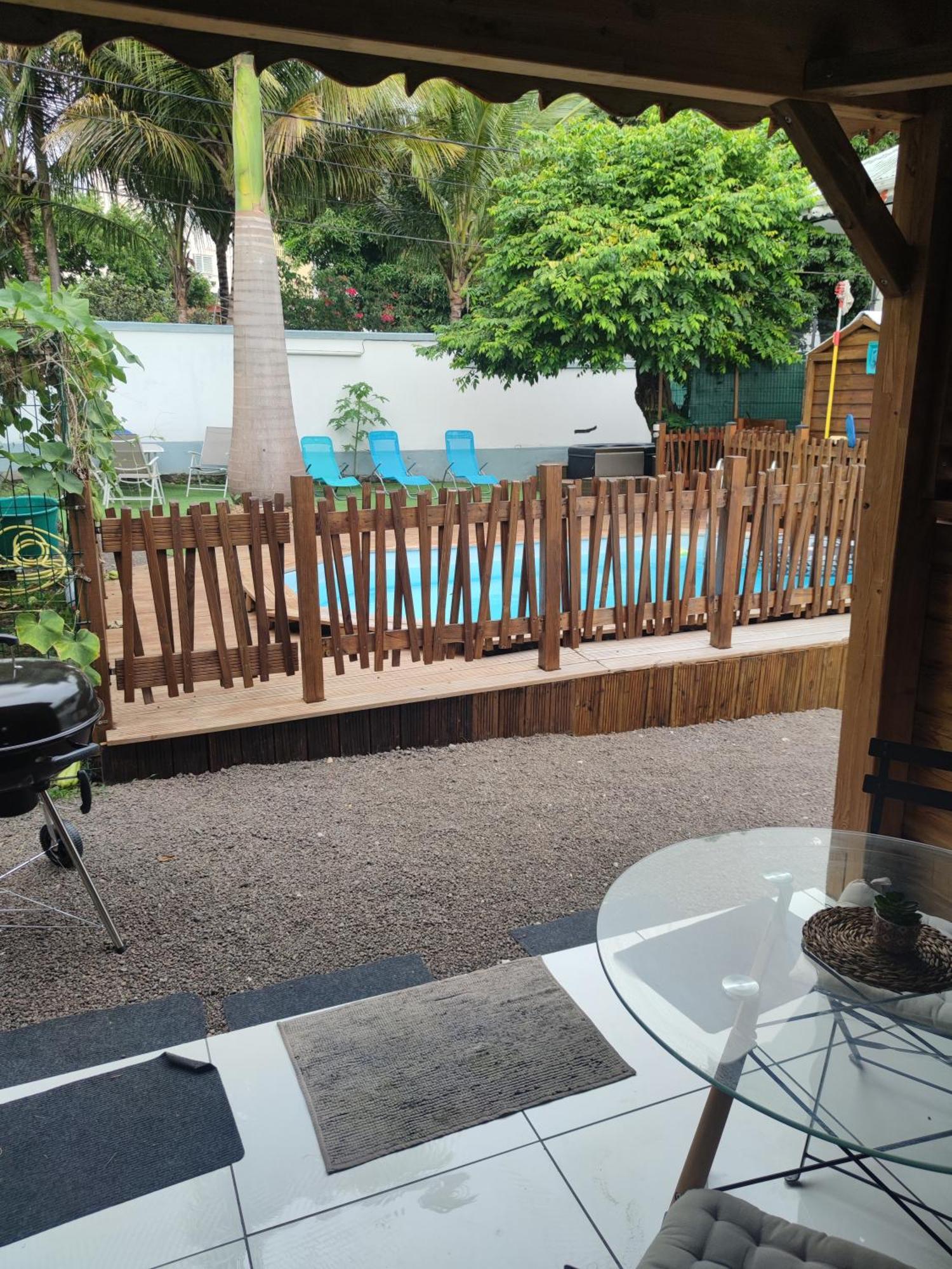 圣克洛德 Gwada Fun Habitation酒店 外观 照片